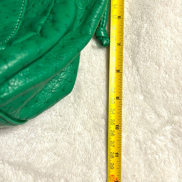 Bueno. Green Leather Bag. Like New. Ostrich print. Silver hardware. - Picture 8 of 10